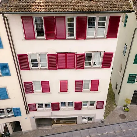 Im Herzen Der Zuercher Altstadt * Zurich