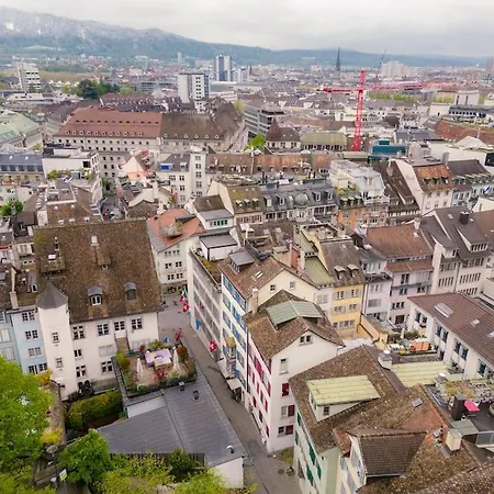Im Herzen Der Zürcher Altstadt Zúrich