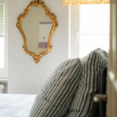 Im Herzen Der Zuercher Altstadt Lejlighed