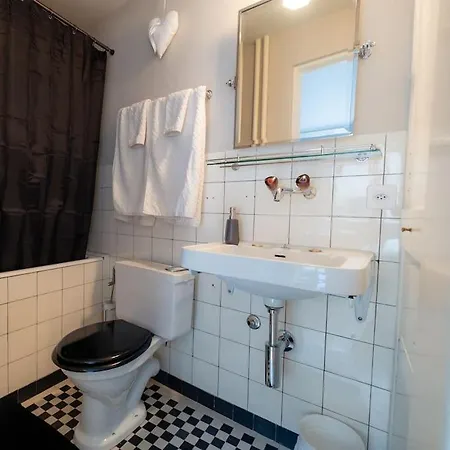 Im Herzen Der Zuercher Altstadt *